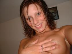 Teen girlfriend posing naked 37/66