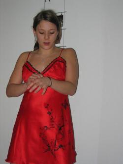 Sexy girlfriend poses 61/166