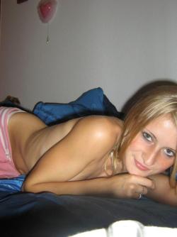 I love this blonde teen slut 10/58