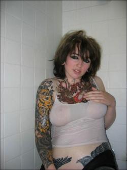 Dalila tatuada - girlfriend with tatoo 41/42