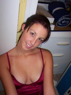 Teen with gorgeous smile and great titties  23/25