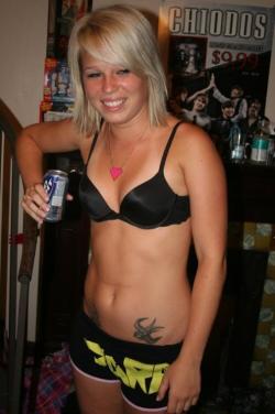 Drunk emo bailys girls nite bra n panty party 23/50