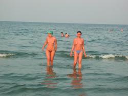 Topless girls and sand (romanian beaches) 001 107/168