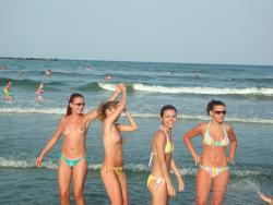 Topless girls and sand (romanian beaches) 001 115/168