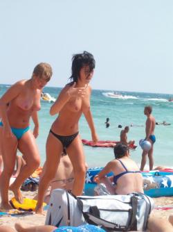 Topless girls and sand (romanian beaches) 001 148/168