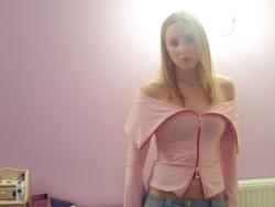 Dirty blonde teen bares all  14/44