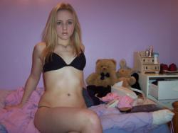 Dirty blonde teen bares all  28/44