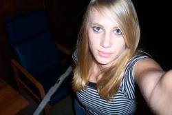 Teen selfshot blonde(10 pics)