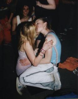 Amateur lesbian kisses 02 26/78