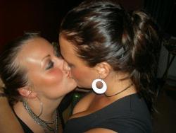 Amateur lesbian kisses 03 101/143