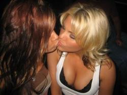 Amateur lesbian kisses 03 103/143
