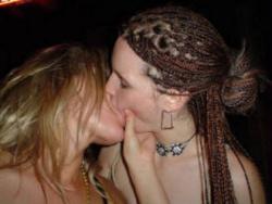 Amateur lesbian kisses 03 112/143