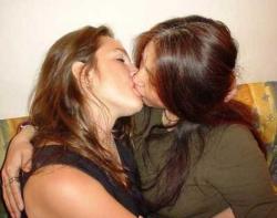 Amateur lesbian kisses 03 115/143