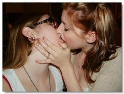 Amateur lesbian kisses 03 135/143