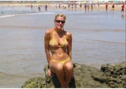 Blonde - a photo set at the beach  33/50