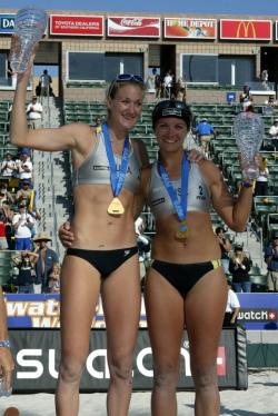 Hot sexy beach volleyball girls in bikinis 20/28