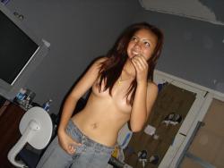 Asian hottie blowing her boyfriend  13/18