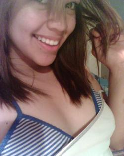 Sweet latino teen sexting 29/32