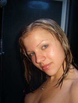Hot blonde masturbates in the shower 15/38