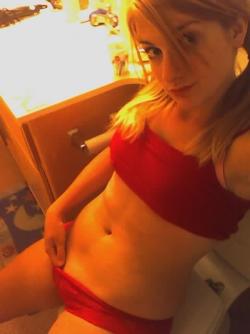 Blonde teen sexting 1/16