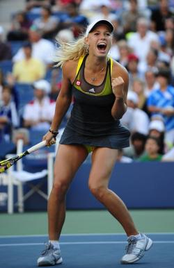 Caroline wozniacki  80/135