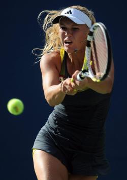 Caroline wozniacki  84/135