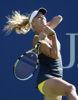 Caroline wozniacki  98/135