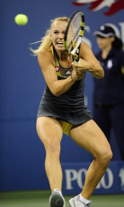 Caroline wozniacki  99/135