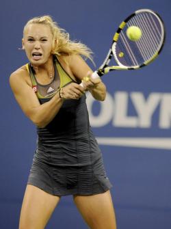 Caroline wozniacki  100/135