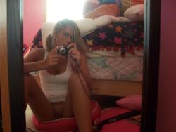 Blonde amateur teen girl selfshot 9/29