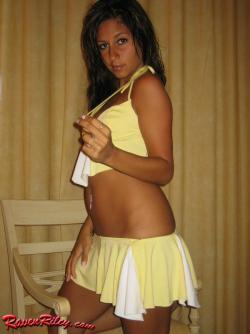 Raven riley in yellow 6/20