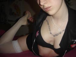 Goth hottie stripping and spreading 8/34