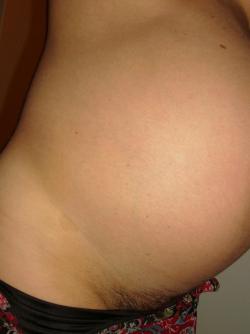 Amateur beauty pregnant  wife 15/32