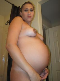 Sexy pregnant  wife with boy 27/36