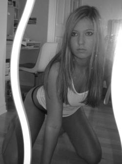 Sexy blonde teen selfshot  90/129