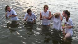 Funny girls on lake in wet shirts 16/33