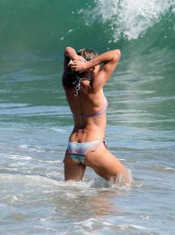 Cameron diaz beach bikini candids hard nips  8/8