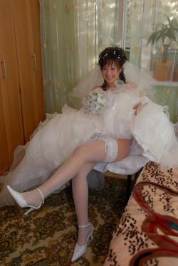 Bride and wedding pics - just married 12/46