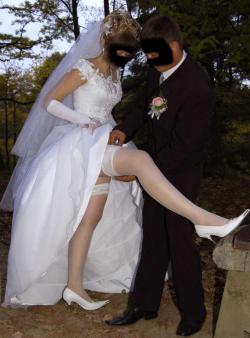 Bride and wedding pics - just married 44/46