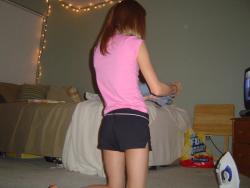 Brunette amateur teen posing  29/37