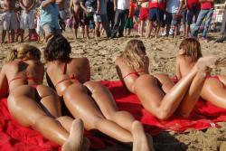 Red bikini shooting on the beach 12/20