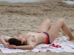 Topless beach amateurs 14/21