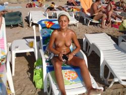 Topless beach amateurs 16/21