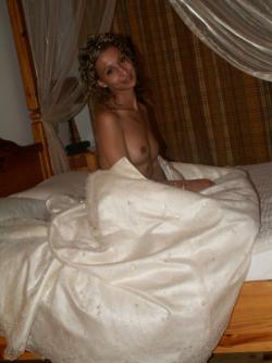 Naked hot wife at home 55/187