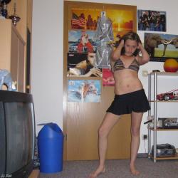 Young gf becca pose at home 134/370