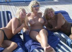 Nude girls on the boat 11/98