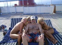 Nude girls on the boat 33/98