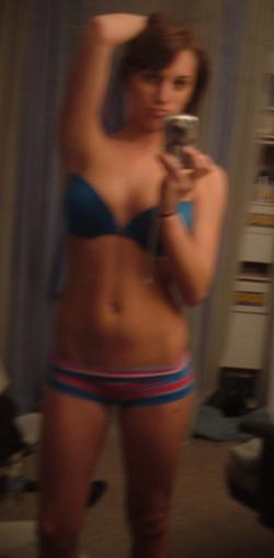 Selfshots - teen girl 9/75