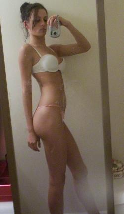 Selfshots - naked girlfriend 13/57