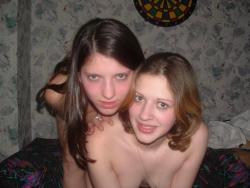 Nice amateur lesbians 4/39